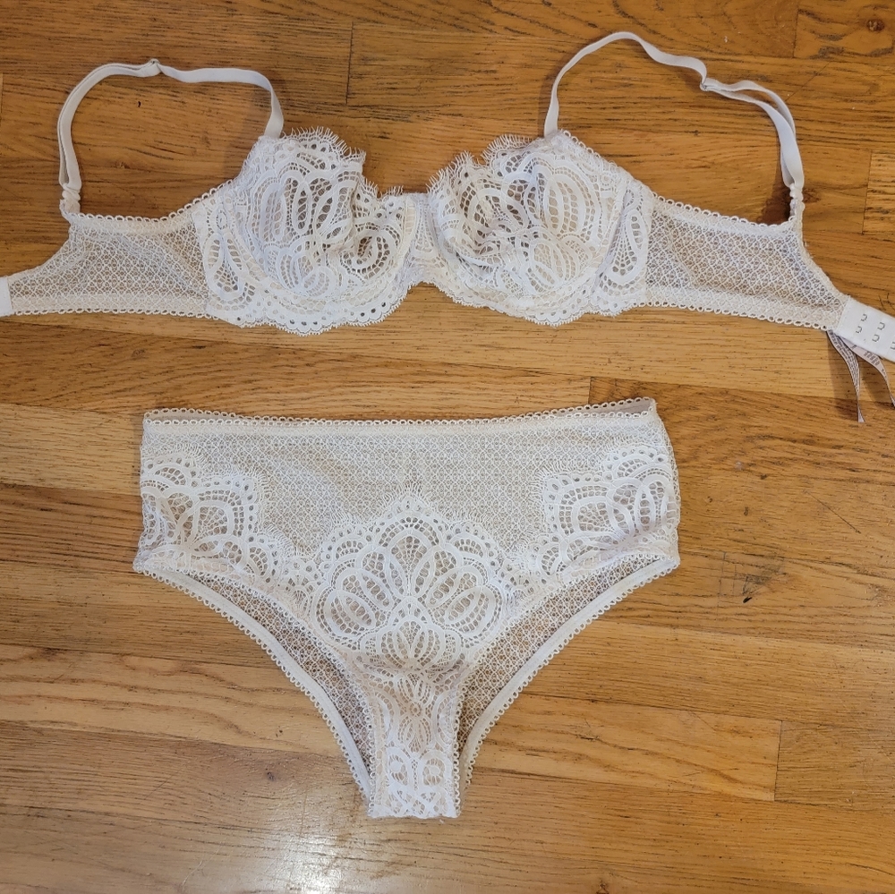 Victoria secret lingerie set